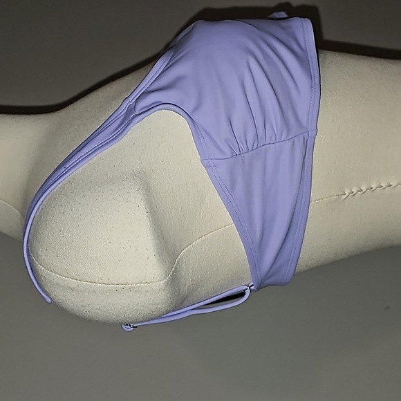 XHILARATION Lavendar Bikini top only Size X-Large VGUC Back closure Adj. Straps - Picture 4 of 10